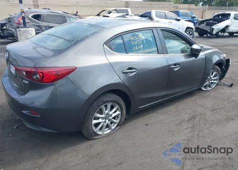 2018 Mazda Mazda3 Sport из США, поврежденный, VIN 3MZBN1U71JM185355